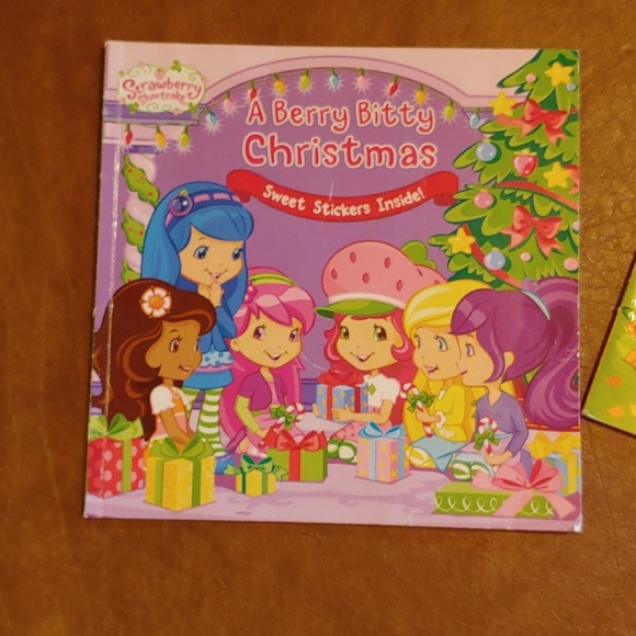 Strawberry Short Cake books set of 4 - Picture 5 of 5